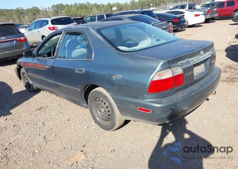 1996 Honda Accord Lx/Ex from USA, damaged, VIN 1HGCD5639TA290190